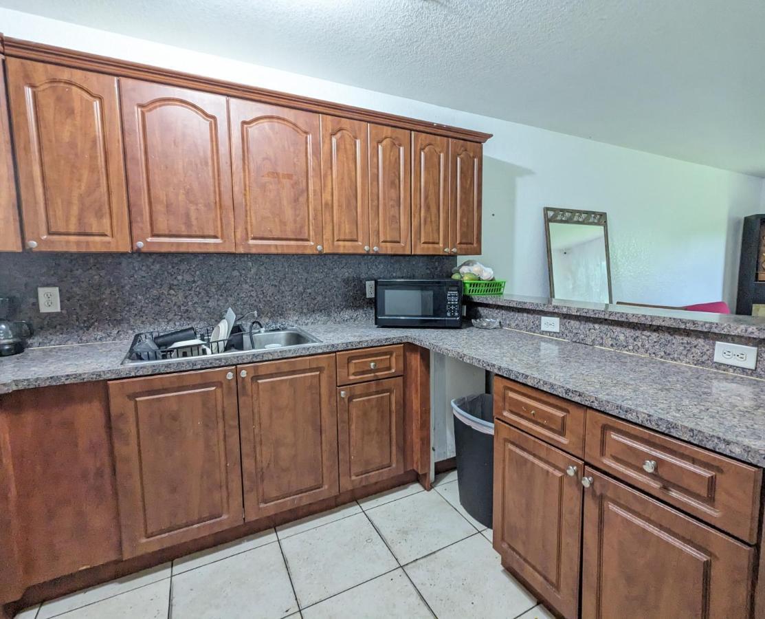 Hostel Milusol Miami Shores Zewnętrze zdjęcie